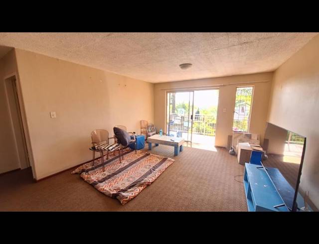 2 BEDROOM APARTMENT FOR SALE IN MORELETAPARK